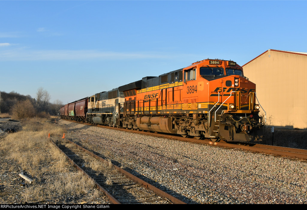 BNSF 3894